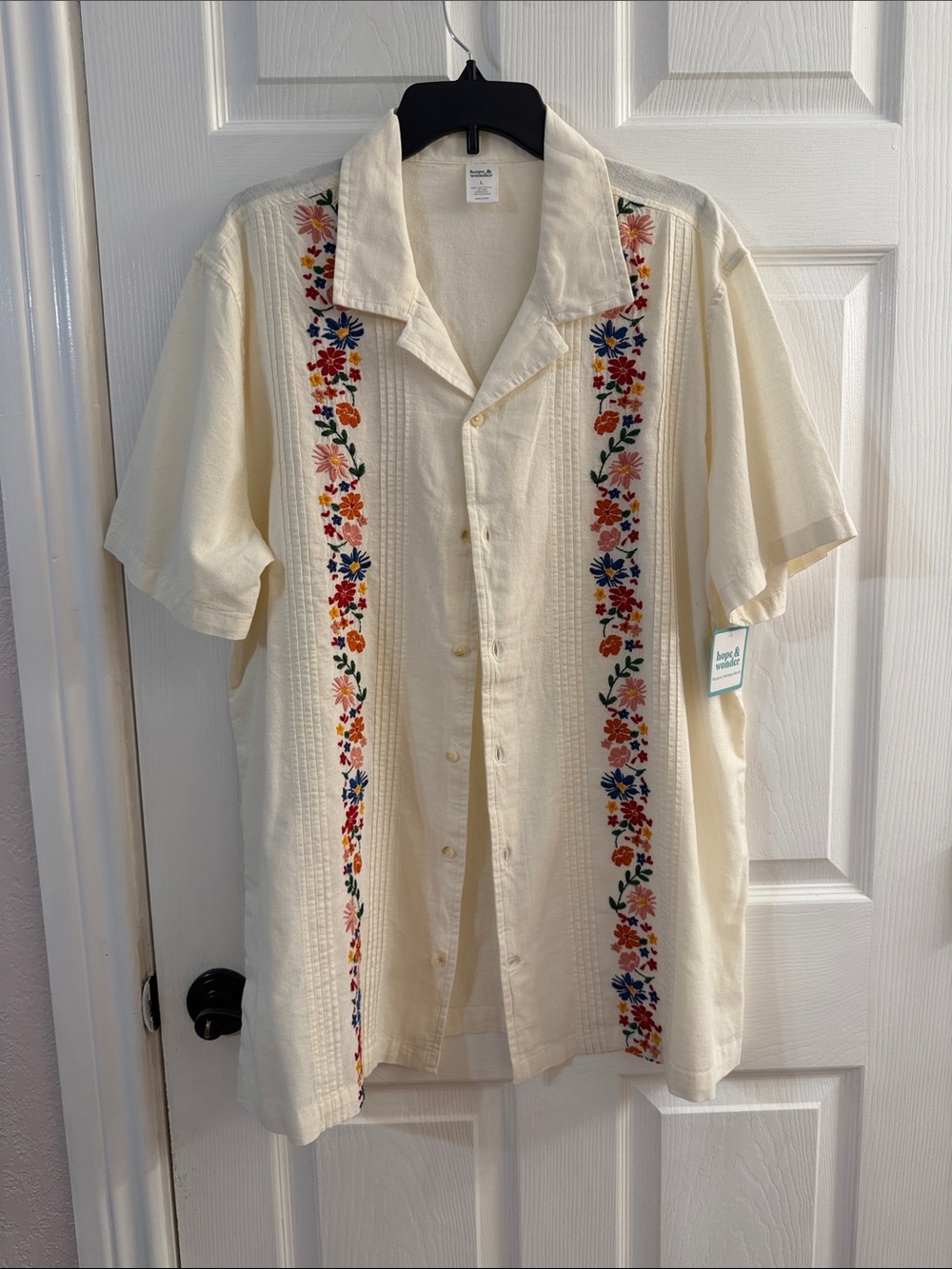 Men Cream Short-Sleeve Button-Down Shirt with Floral Embroidery